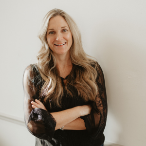 Sonya Carman smiling at the camera