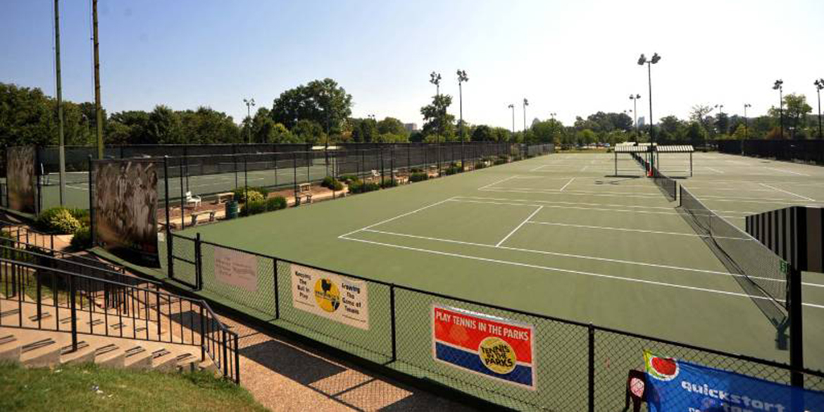 Dwight Davis Tennis Center Earns Award